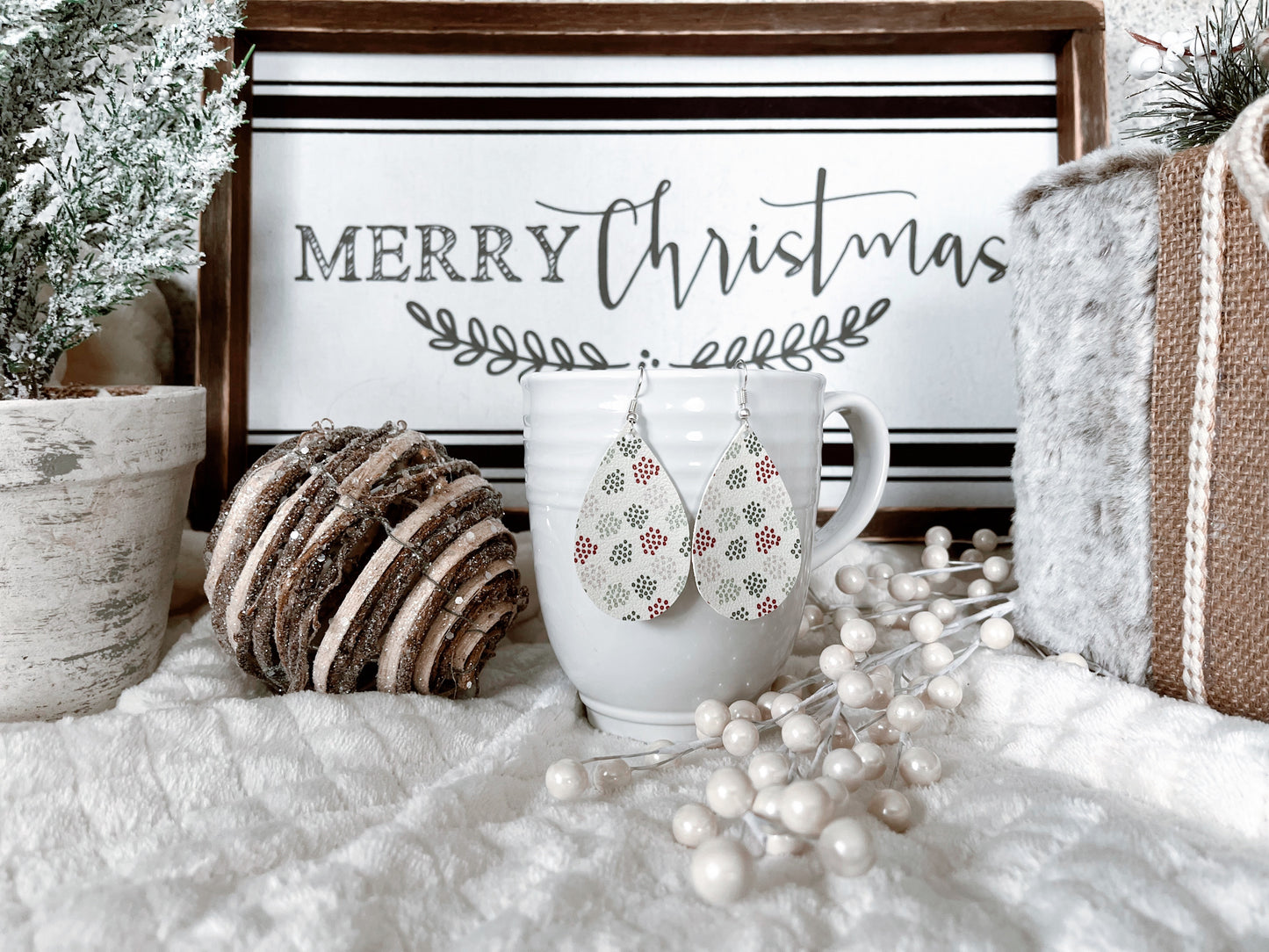 Christmas Circle Earrings